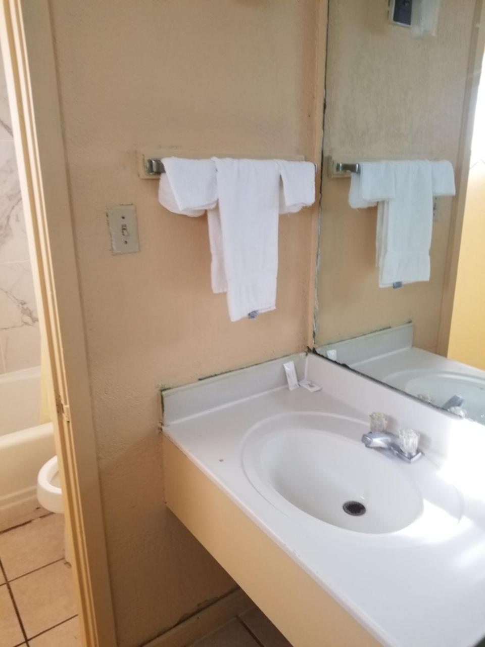 Trailway Motel - Fairview Heights Bagian luar foto